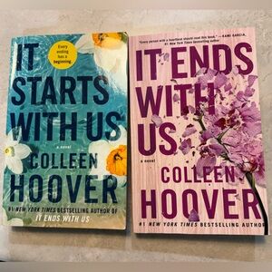 Paperback Book Set - It Starts With Us & It Ends With Us - Colleen Hoover